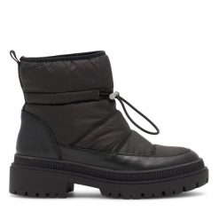 Śniegowce Lasocki. Czarne śniegowce Lasocki, bez wzorów, bez zapięcia. Za 139.99 zł.