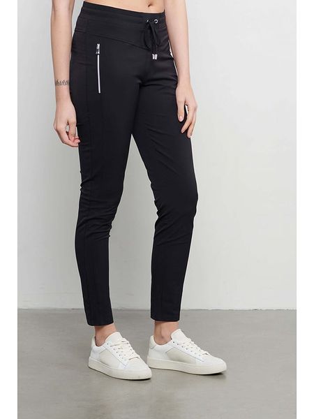 &Co Woman Spodnie "Pippa" w kolorze czarnym rozmiar: S. Czarne spodnie materiałowe &Co Woman, bez wzorów, z materiału. Za 164.45 zł.