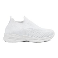 Buty damskie sportowe wsuwane białe. Białe buty treningowe bez wzorów, bez zapięcia. Za 126.76 zł.
