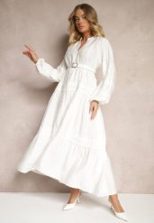 Biała Wiskozowa Sukienka Ozdobiona Koronką Nelanira. Białe sukienki Renee, na co dzień, l, z aplikacjami, z jeansu, eleganckie, bez kołnierzyka, bez ramiączek, maxi, kopertowe. W wyprzedaży za 127.99 zł.