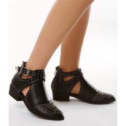 Czarne Botki These. Botki marki Born2be. Za 139.99 zł.