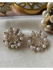 Luseera Pozłacane kolczyki-wkrętki z cyrkoniami rozmiar: onesize. Żółte kolczyki Luseera, z cyrkonią, pozłacane. Za 39.99 zł.