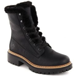 Buty z futerkiem Rieker 72625-00 czarne. Czarne botki bez wzorów, z materiału, bez obcasa, bez zapięcia. W wyprzedaży za 601.45 zł.