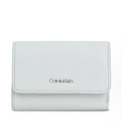 Mały Portfel Damski Calvin Klein. Szare portfele Calvin Klein, bez wzorów. Za 169.99 zł.