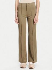 Guess Spodnie materiałowe V5YB11 KCX42 Brązowy Regular Fit. Brązowe spodnie materiałowe Guess, z aplikacjami, z materiału. Za 279.99 zł.