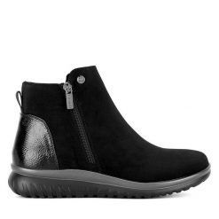 Botki Go Soft. Czarne botki GO SOFT, bez wzorów, bez obcasa, na płaskiej podeszwie, bez zapięcia. Za 143.99 zł.