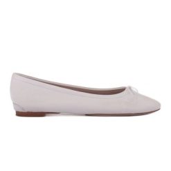 Marco Shoes Baletki Passo białe. Białe baleriny bez wzorów, bez obcasa, bez zapięcia. W wyprzedaży za 379.00 zł.
