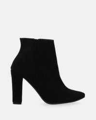 ZAMSZOWE BOTKI NA WYSOKIM SŁUPKU 830 CAMO NERO. Zielone botki Venezia, bez wzorów, ze skóry, bez obcasa, na słupku, bez zapięcia. Za 429.00 zł.