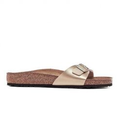 Klapki damskie Birkenstock Madrid BF. Klapki Birkenstock, bez wzorów, z materiału, bez obcasa, bez zapięcia. Za 461.00 zł.