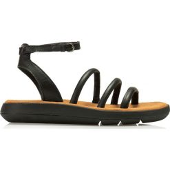 Clarks Sandały Clarks Jemsa Style 26164617. Sandały Clarks, bez wzorów, bez obcasa, bez zapięcia. Za 405.90 zł.