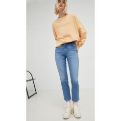 Wrangler jeansy Straight River damskie high waist. Niebieskie jeansy Wrangler, bez wzorów, z denimu, z podwyższonym stanem. Za 379.99 zł.