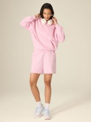 4F Spodenki dresowe damskie - różowe M. Czerwone szorty 4f, bez wzorów, z dresówki, z podwyższonym stanem. Za 79.99 zł.