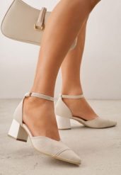 Beżowe Strukturalne Czółenka VICES na Słupku z Paskiem wokół Kostki Kallimei. Brązowe czółenka Born2be, bez wzorów, z jeansu, eleganckie, bez obcasa, na słupku, bez zapięcia. Za 119.99 zł.