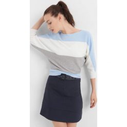 Nietoperzowy sweter w pasy. Niebieskie swetry Orsay, z dzianiny. Za 79.99 zł.