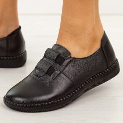 Czarne skórzane półbuty damskie Potocki 15315. Czarne półbuty wsuwane POTOCKI, na jesień, bez wzorów, z jeansu, casualowe, z okrągłym noskiem, bez obcasa, na płaskiej podeszwie. Za 219.00 zł.