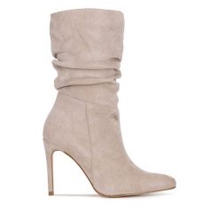 Botki DeeZee. Brązowe botki DeeZee, bez wzorów, bez obcasa, na szpilce, bez zapięcia. Za 199.99 zł.