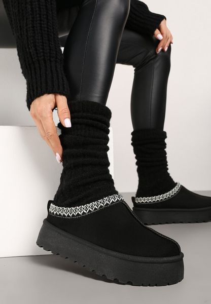 Czarne Śniegowce na Platformie z Niską Cholewką Ozdobione Haftem Metaria. Czarne śniegowce Renee, bez wzorów, z jeansu, przed kostkę, bez zapięcia. Za 79.99 zł.