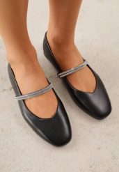 Czarne Wsuwane Balerinki z Ozdobnym Paskiem z Cyrkoniami Rola. Czarne baleriny Born2be, z aplikacjami, eleganckie, bez obcasa, bez zapięcia. Za 49.99 zł.