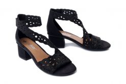 Rieker 64657-00 black, sandały damskie. Czarne sandały Rieker, bez wzorów, ze skóry ekologicznej, bez obcasa, bez zapięcia. Za 339.90 zł.