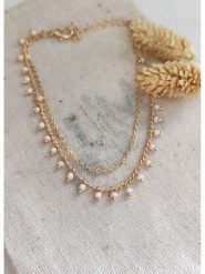Atelier MIU Pozłacany naszyjnik z elementem ozdobnym rozmiar: onesize. Białe naszyjniki atelier MIU, z materiału, z kryształem, pozłacane. Za 54.95 zł.