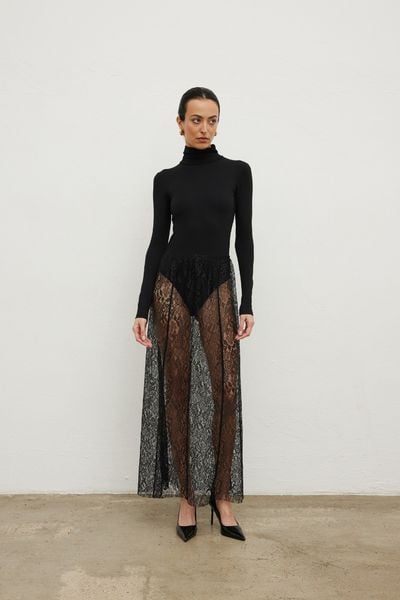 Spódnica koronkowa w kolorze BLACK- SERENE -XS. Czarne spódnice Marsala, xs, bez wzorów, z koronki, eleganckie, maxi, dopasowane. Za 149.90 zł.