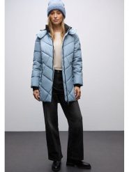 Street One Kurtka zimowa w kolorze błękitnym rozmiar: 38. Niebieskie kurtki Street One, na zimę, bez wzorów, z puchu, street, bez kaptura. Za 418.69 zł.