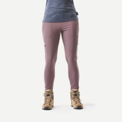 Legginsy trekkingowe damskie Forclaz Travel 500. Zielone legginsy FORCLAZ, bez wzorów, z elastanu, sportowe. Za 149.99 zł.
