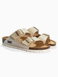 Sunbay Klapki "Trefle" w kolorze beżowym rozmiar: 38. Brązowe klapki Sunbay, bez wzorów, klasyczne, z otwartym noskiem, bez obcasa, bez zapięcia. Za 114.44 zł.