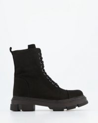 CZARNE BOTKI 0026003 BLACK. Czarne botki Venezia, bez wzorów, z nubiku, bez obcasa, bez zapięcia. Za 199.00 zł.