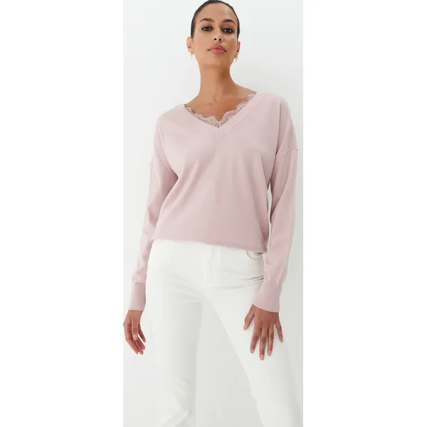 Sweter z koronkowym dekoltem - Różowy. Czerwone swetry Mohito, s, bez wzorów, z koronki, bez ramiączek. Za 89.99 zł.