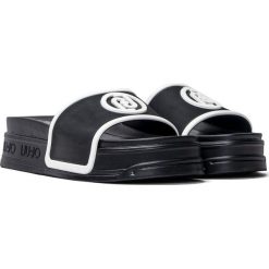 Klapki damskie czarne Liu Jo Cecy 08. Czarne klapki Liu Jo, bez wzorów, bez obcasa, bez zapięcia. Za 299.99 zł.