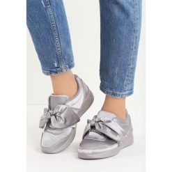 Szare Buty Sportowe We Found Love. Buty sportowe lifestyle marki KALENJI. Za 89.99 zł.