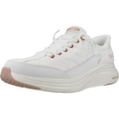 Buty SKECHERS CONTOUR FOAM GOLDEN HOUR Biały. Białe buty trekkingowe Skechers, bez wzorów, z syntetyku, bez zapięcia, trekkingowe. Za 369.99 zł.