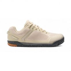 Buty trekkingowe damskie Xero Shoes SBKWFOGG. Brązowe buty trekkingowe XERO SHOES, z materiału, bez zapięcia. Za 616.00 zł.