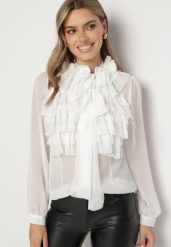 Biała Koszula z Prześwitującego Materiału z Falbankami i Kwiatowymi Detalami Raitra. Białe koszule Born2be, l, z aplikacjami, z jeansu, eleganckie, bez kołnierzyka, bez ramiączek. W wyprzedaży za 152.99 zł.
