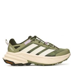 Trekkingi adidas. Zielone buty trekkingowe adidas, z gore-texu, bez zapięcia. Za 649.99 zł.