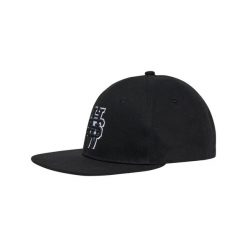 Czapka z prostym daszkiem Hummel SNAP CAP HSW uniwersalna. Czarne czapki z daszkiem Hummel, bez wzorów, sportowe. Za 65.00 zł.