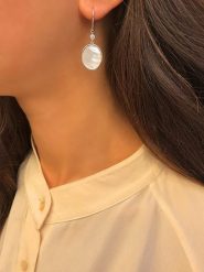 Taboo Posrebrzane kolczyki z kamieniami szlachetnymi rozmiar: onesize. Szare kolczyki Taboo, z cyrkonią, posrebrzane. Za 86.99 zł.