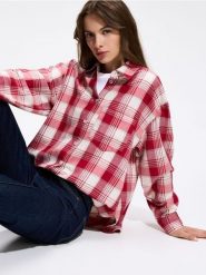 Flanelowa koszula w kratę - czerwony. Czerwone koszule Reserved, l, bez wzorów, z bawełny, bez kołnierzyka, bez ramiączek. Za 139.99 zł.