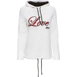 Bluza dzianinowa z kapturem i nadrukiem bonprix biało-czarny. Bluzy marki INOVIK. Za 69.99 zł.