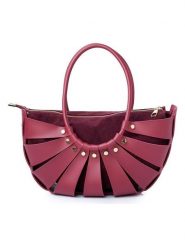 Lucky Bees Torebka "Ingrid" w kolorze bordowym - 35 x 18 x 15 cm rozmiar: onesize. Różowe torebki klasyczne Lucky Bees, bez wzorów, z materiału, bez dodatków. Za 108.99 zł.