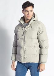 Kurtka zimowa unisex beżowa RAINS PUFFER JACKET. Brązowe kurtki Rains, na zimę, m, bez wzorów, z gumy, casualowe, z kapturem. Za 1,146.99 zł.