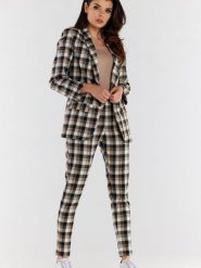 Spodnie Damskie Model A492 Brown/Beige - awama. Brązowe chinosy Awama, l, bez wzorów, z elastanu, biznesowe. Za 274.07 zł.