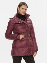 Patrizia Pepe Kurtka puchowa 2O0122/A9M1 M473 Bordowy Regular Fit. Czerwone kurtki Patrizia Pepe, m, bez wzorów, z puchu, bez kaptura. Za 1,119.00 zł.