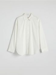 Bawełniana koszula - złamana biel. Koszule Reserved, l, bez wzorów, z bawełny, bez kołnierzyka, bez ramiączek. W wyprzedaży za 49.99 zł.