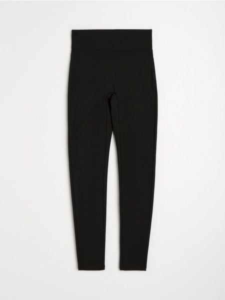 Legginsy sportowe Everyday Active - czarny. Czarne legginsy Sinsay, bez wzorów, sportowe. Za 39.99 zł.