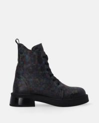 BOTKI Z KOLOROWYM NADRUKIEM E011LEMUOBB029. Botki Venezia, bez wzorów, ze skóry, bez obcasa, bez zapięcia. Za 339.00 zł.