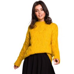 Sweter damski wełniany luźny fason ciepły puszysty żółty. Żółte swetry Sukienki.shop, na zimę, l, bez wzorów, z jeansu, eleganckie, bez ramiączek. Za 245.00 zł.