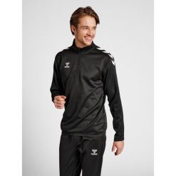 Bluza z pół zamkiem błyskawicznym Hummel Core XK. Czarne bluzy Hummel, bez wzorów, sportowe, bez ramiączek, bez kaptura. Za 227.50 zł.