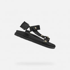 Sandały GEOX J SANDAL FOAMMENTERA Czarny. Czarne sandały Geox, bez wzorów, z syntetyku, bez obcasa, bez zapięcia. Za 254.99 zł.